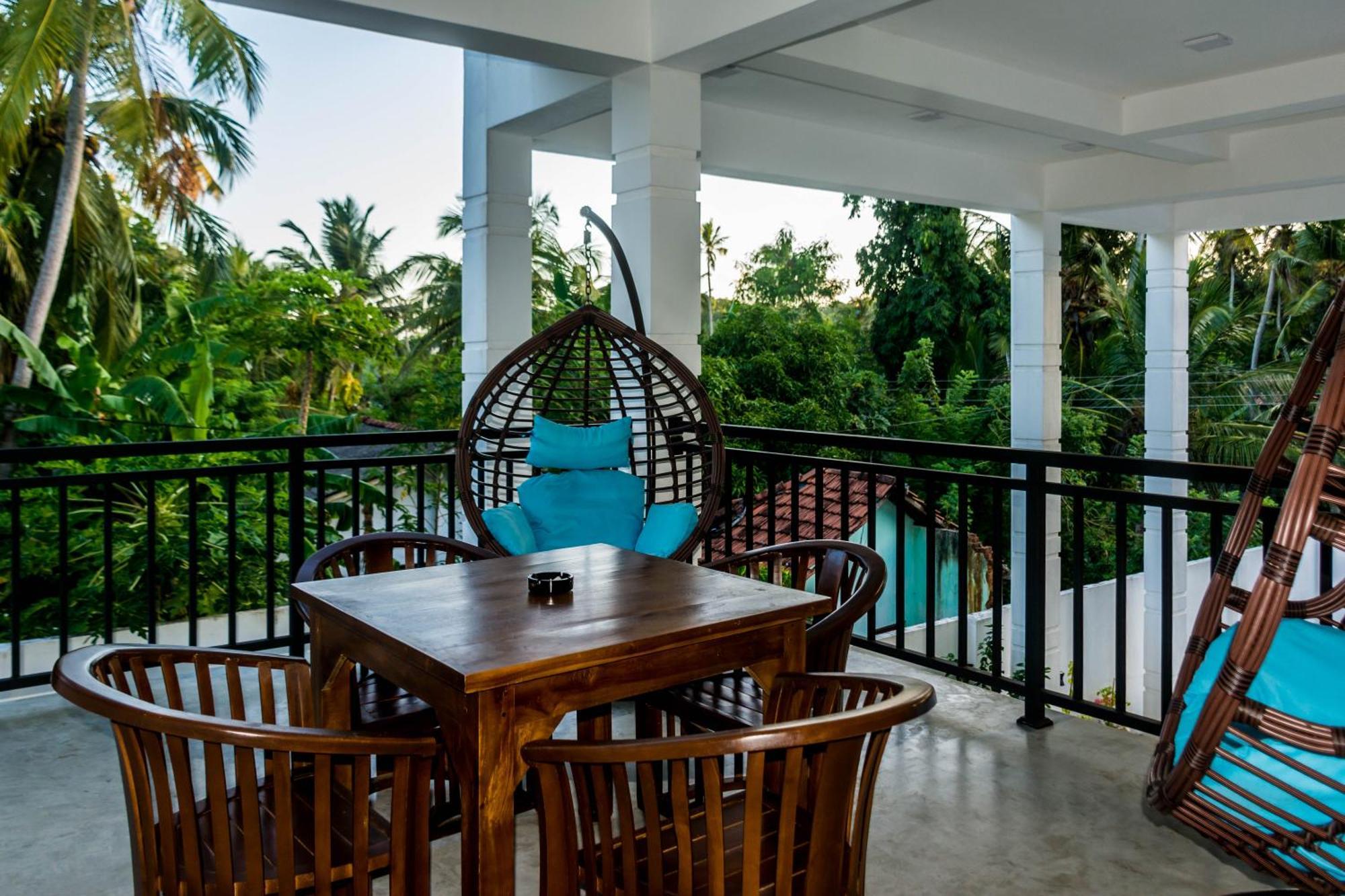 Zodiak Hotel แทนกาลเล ภายนอก รูปภาพ