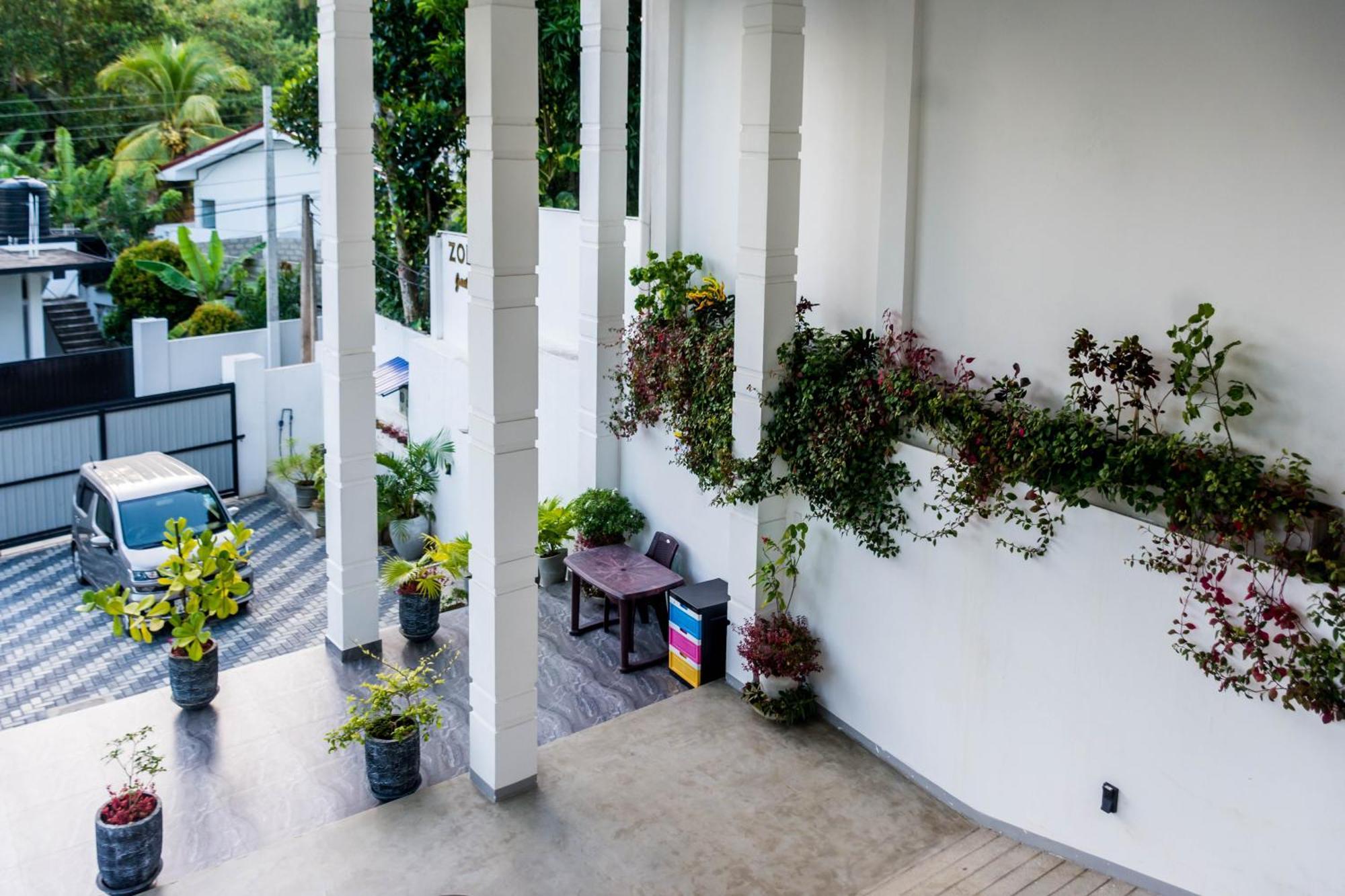 Zodiak Hotel แทนกาลเล ภายนอก รูปภาพ