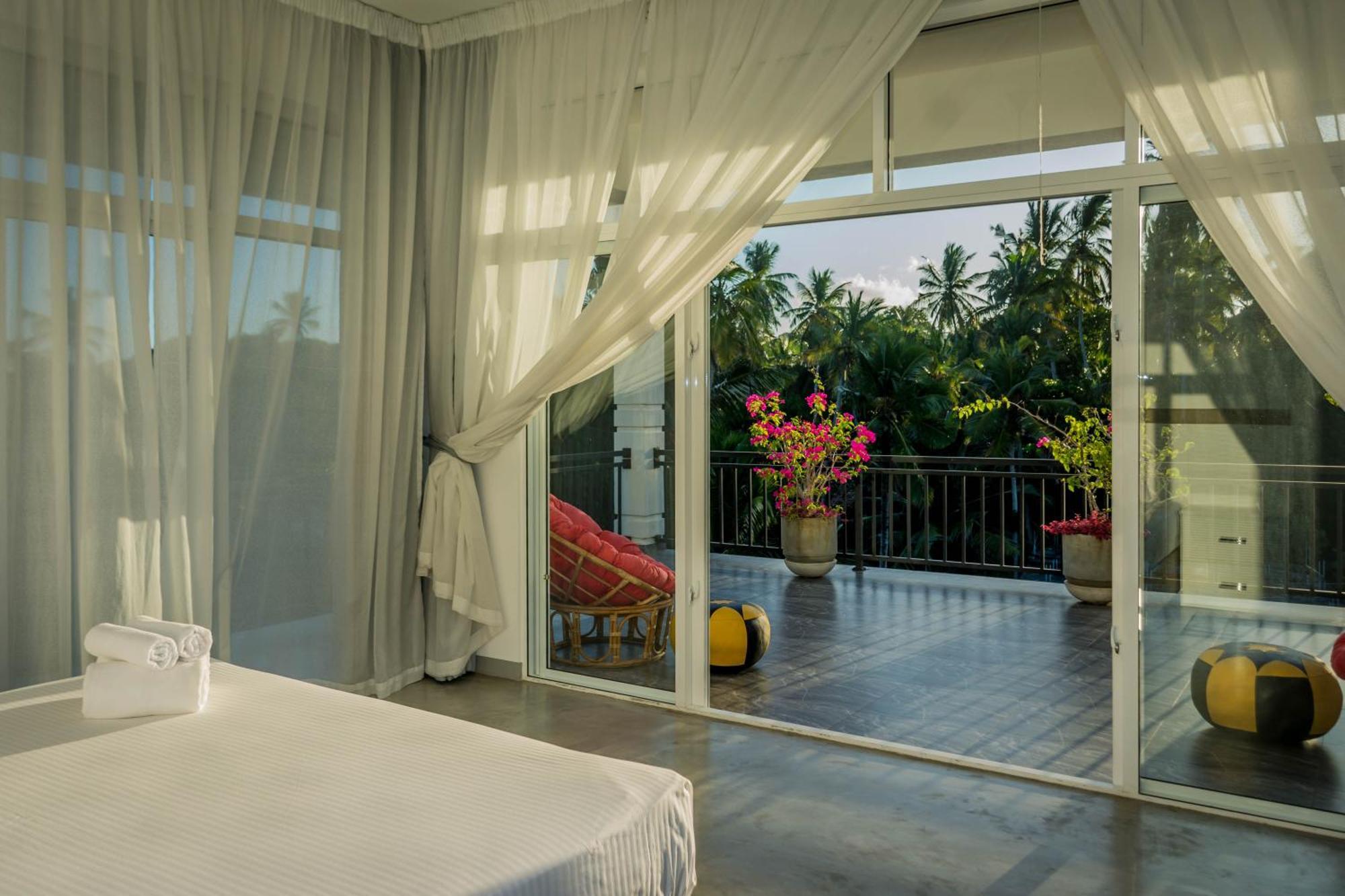 Zodiak Hotel แทนกาลเล ภายนอก รูปภาพ
