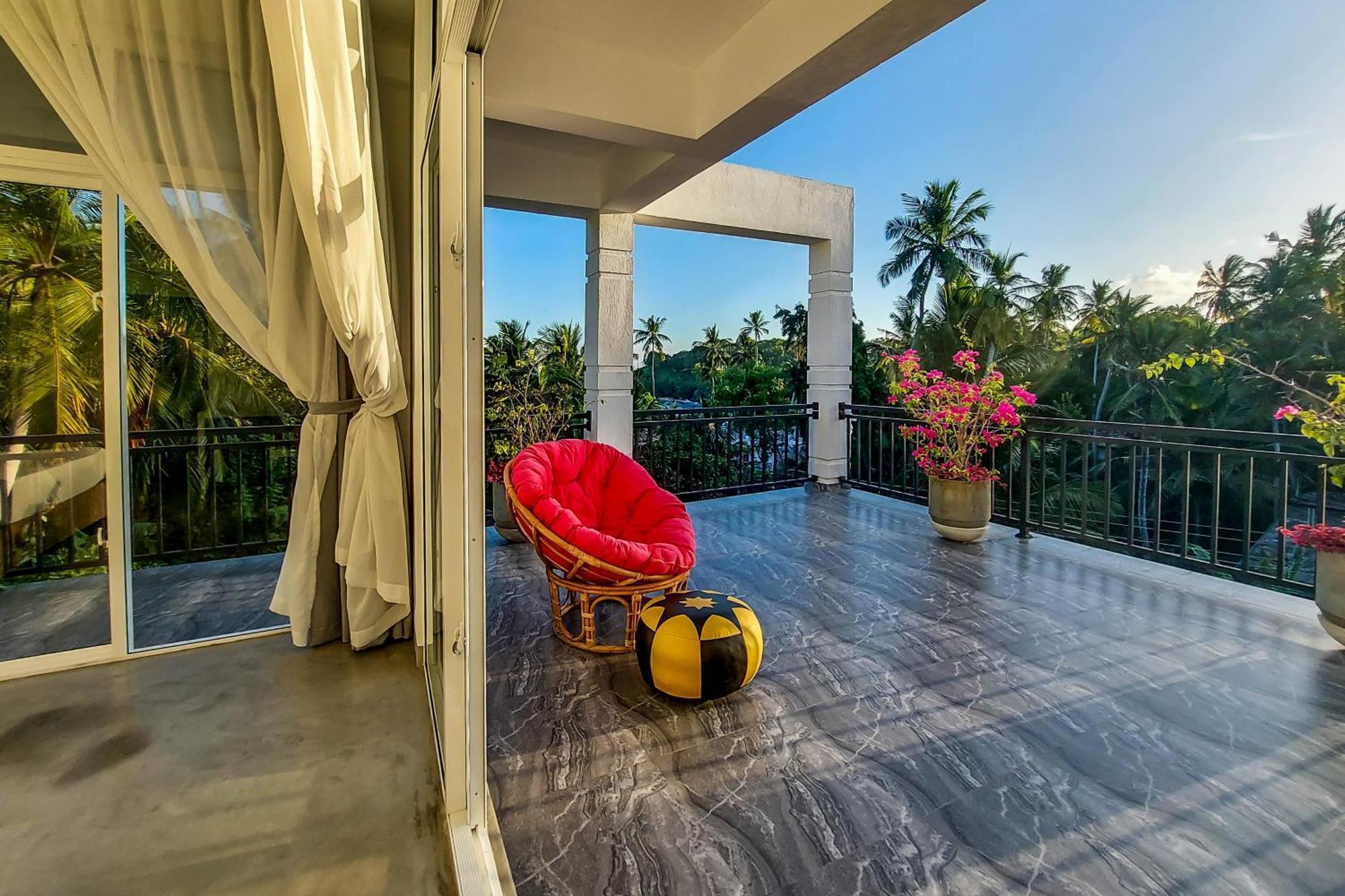 Zodiak Hotel แทนกาลเล ภายนอก รูปภาพ